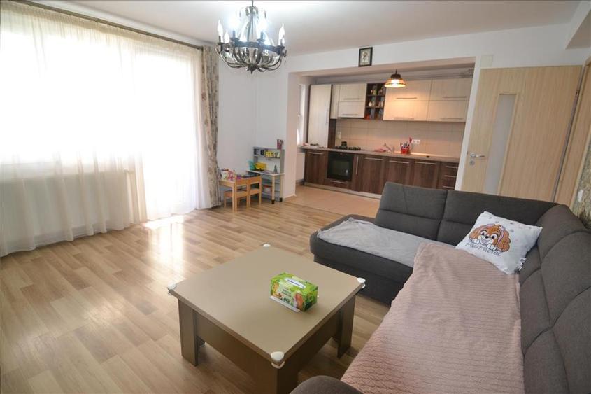 Apartament 3 camere decomandat  Urban Invest Tractorul