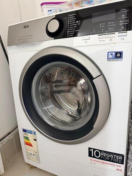 Inchiriem apartament cu 2 camere in Mazepa 2, et.3, pret 2000 de lei.
