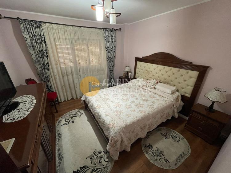 Vila Miroslava 5 camere - 1000 mp teren - mobilata - 12