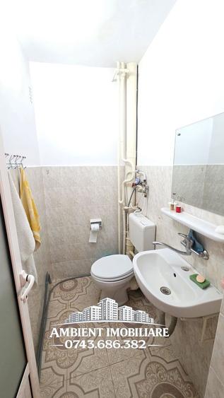 Apartament 3 camere, etaj 3, VASLUI - zona GARA;