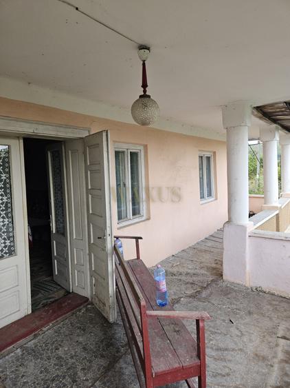 Casă de renovat + 2.900 mp teren, front 38 m – potențial construcție, Ilisua