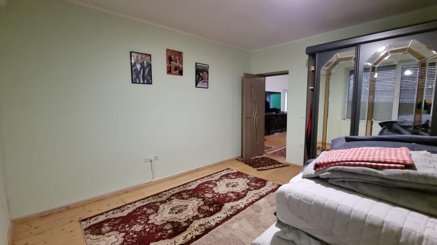 Casa 3 camere parter semicentral