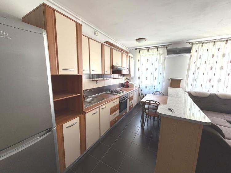 Apartament cu 2 camere, 52 mp, parcare, etajul 1, zona Eroilor