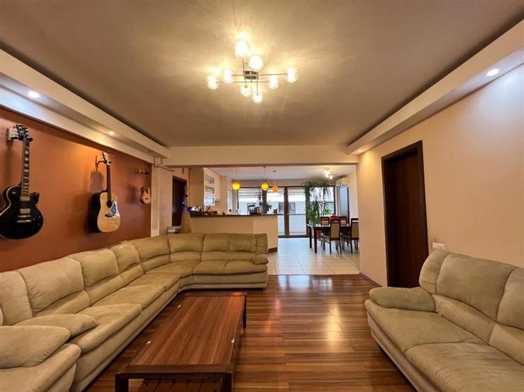 Vanzare apartament 3 camere de LUX Grigorescu zona Donath, Cluj-Napoca