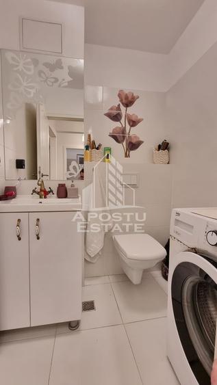 Apartament cu 3 camere de vanzare, decomandat , Zona Mircea cel Bătrân