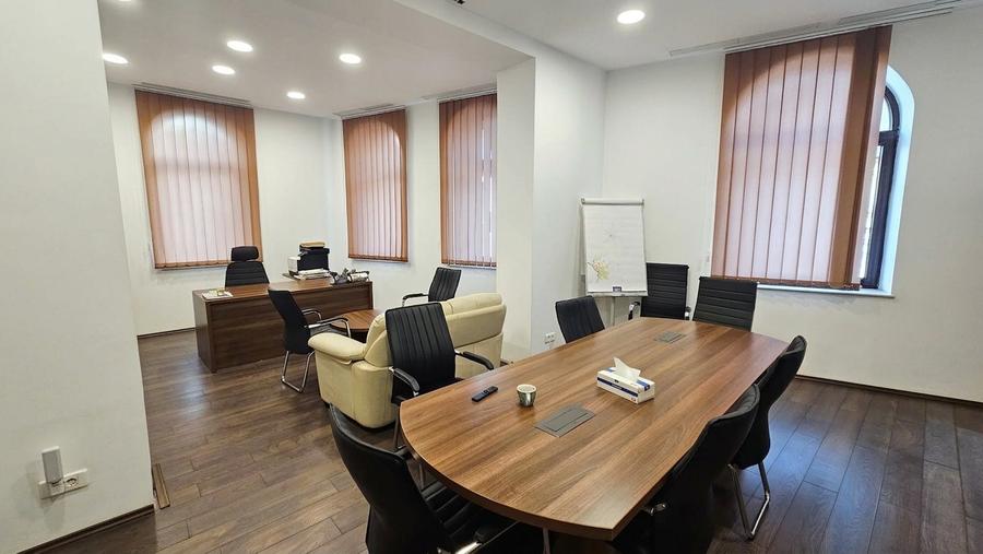 Vanzare vila complet renovata,ideal birou, 450mp Stefan Cel Mare Lizeanu