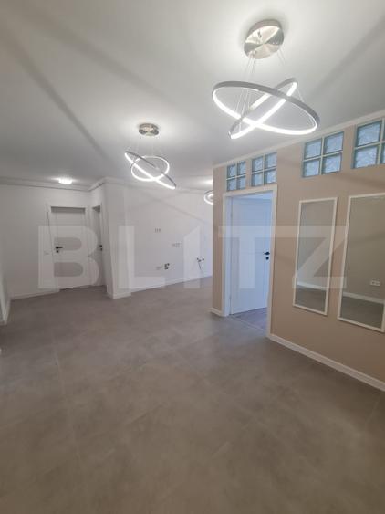 Apartament cu 3 camere, incalzire in pardoseala, terasa de 10 mp, zona centrala