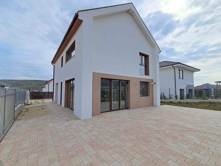 Casa individuala  sup. 120 mp P+E, teren 504 mp  in Chinteni