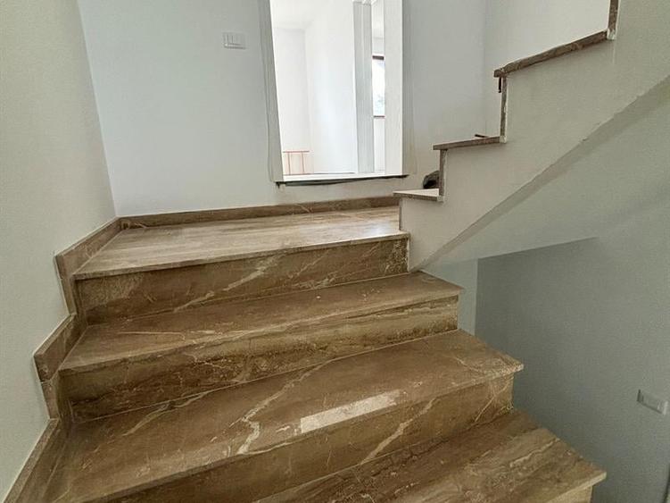 Casă 4 camere, loc. Darmanesti