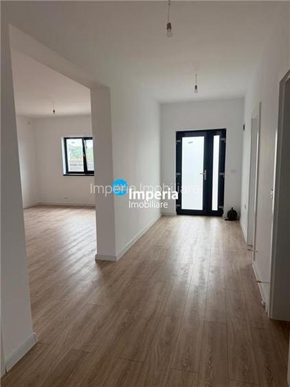 Casa 3 cam, 2 bai, Beci, canalizare, Ciurbesti Miroslava - 9