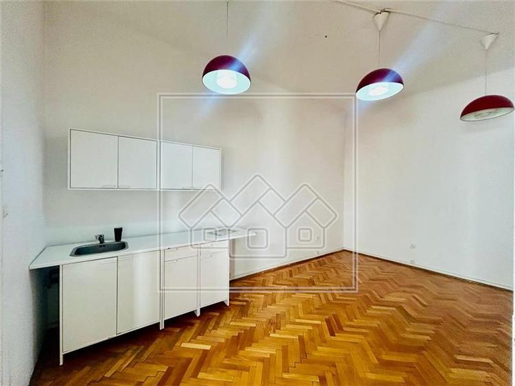 Spatiu comercial de inchiriat - 600 mp, Centrul Istoric - Sibiu