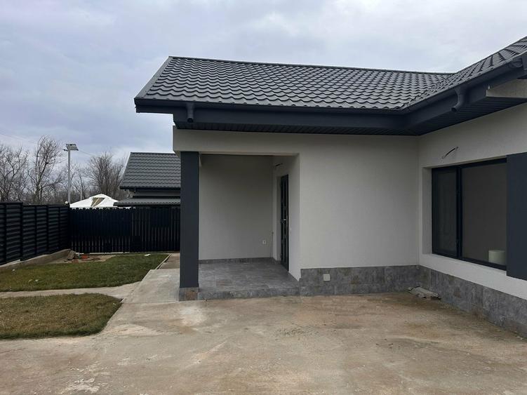 Case cu teren 600 m.p. Vasile Alecsandri - Galati