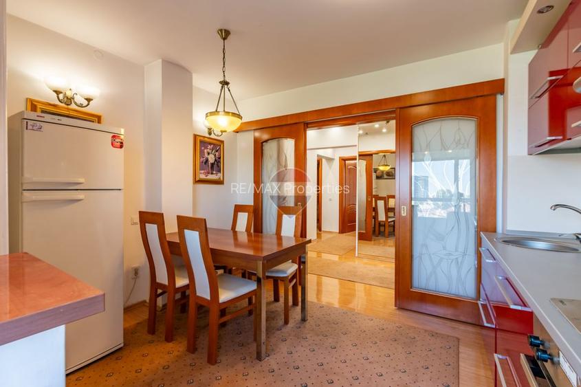 Apartament  3 camere, spatios în zona P-ta Sfanta Vineri/Centru Vechi - 12