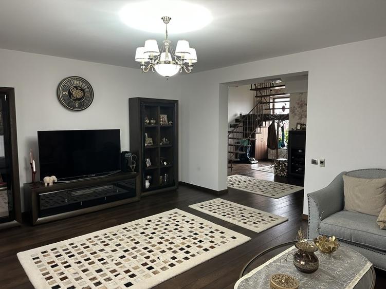 (201) APARTAMENT DE LUX PITESTI