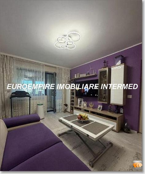 Apartament cu 3 camere decomandat ,Zona km 4-5
