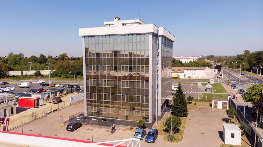 Cladire cu functiuni mixte