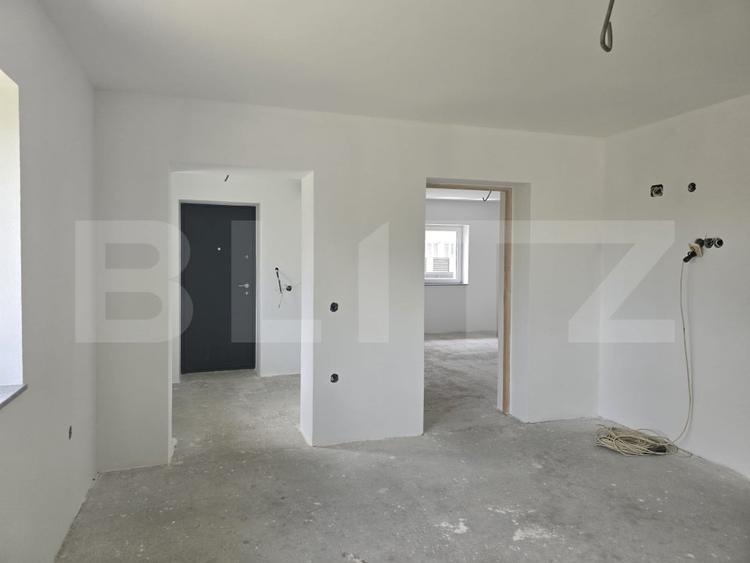 Casa 2 camere, 120 mp -7.8 ari teren . Lazuri