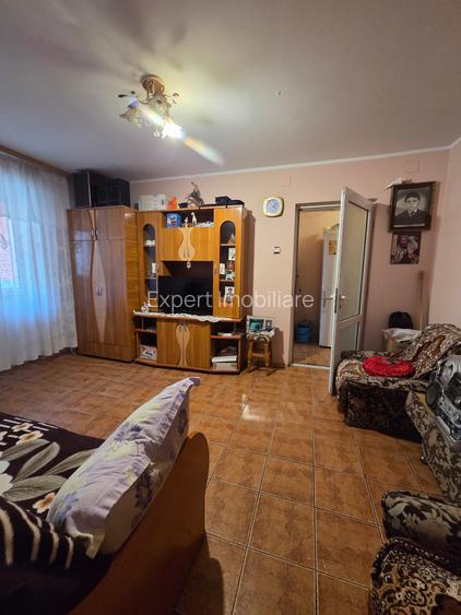 2 Camere confort 2 Viziru E-uri,etaj 1 - 6