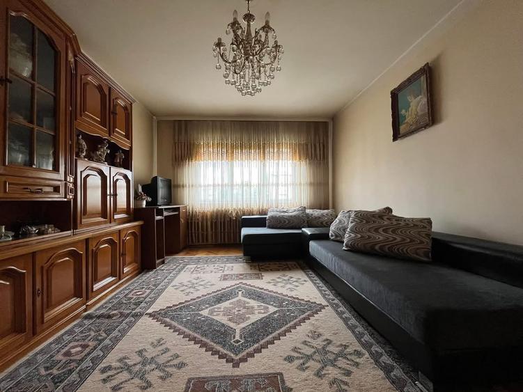 Apartament 3 camere, Tip PB, 68 mp utili, Etaj 3, Zona Decebal,Oradea.