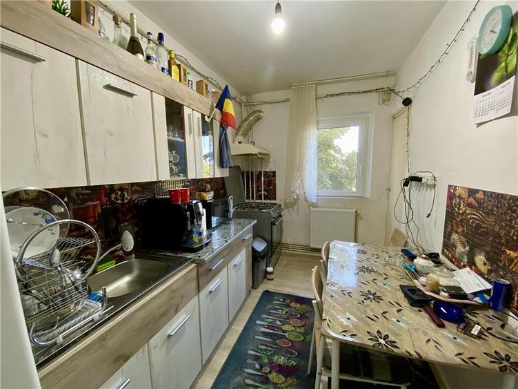 LIPOVEI - 2 CAMERE - CENTRALA PROPRIE - ZONA LINISTITA