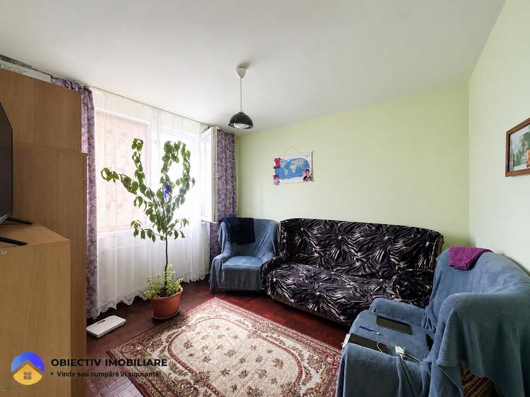 Apartament de vânzare – 2 camere, cartier Precista, etaj 4.