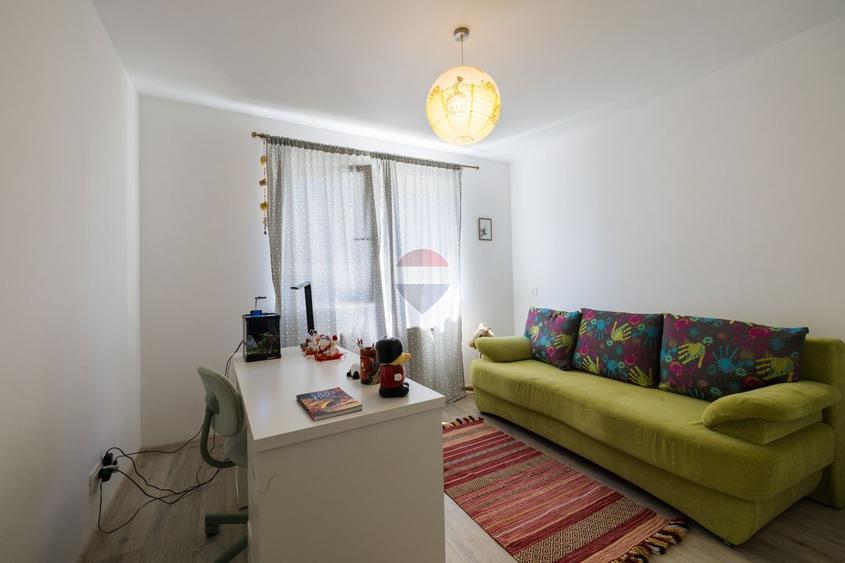 Apartament 3 camere | 75 mp | 2 băi | parcare + boxă | Tractorul