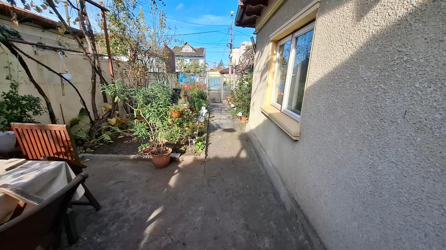 Casa 3 camere - constructie mixta + teren 200 mp (deschidere 8 ml )