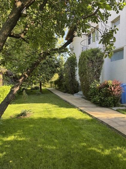 Vila 2005,S+P+E+M,living,dinning,3 dormitoare,3 bai,teren 2090mp,piscina,garaj