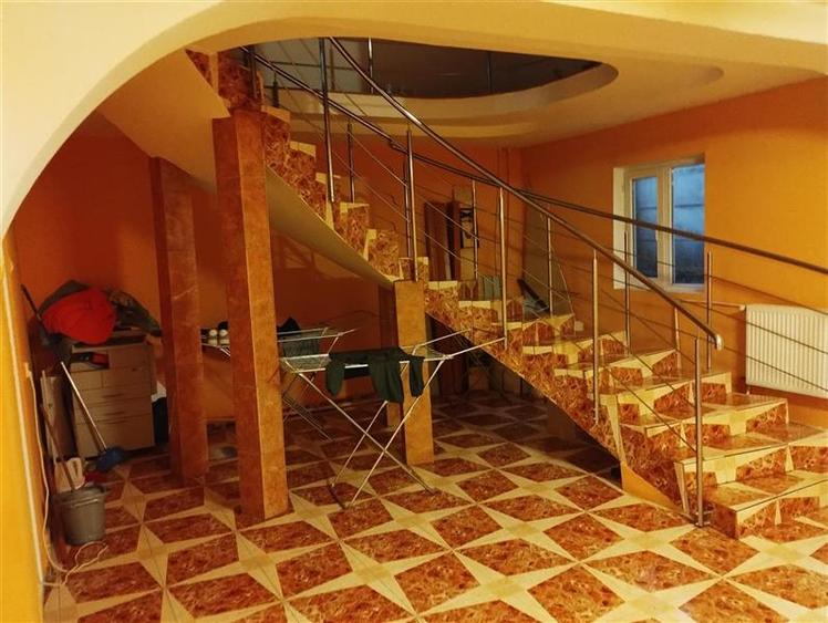 Casa P+1, Metrou Mihai Bravu, 420mp, 7 camere, + 126mp curte libera