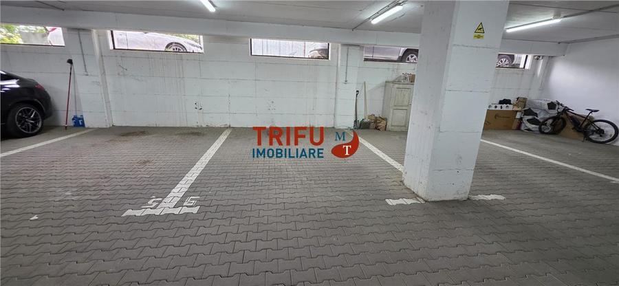 Apartament cu 3 camere,terasa si garaj