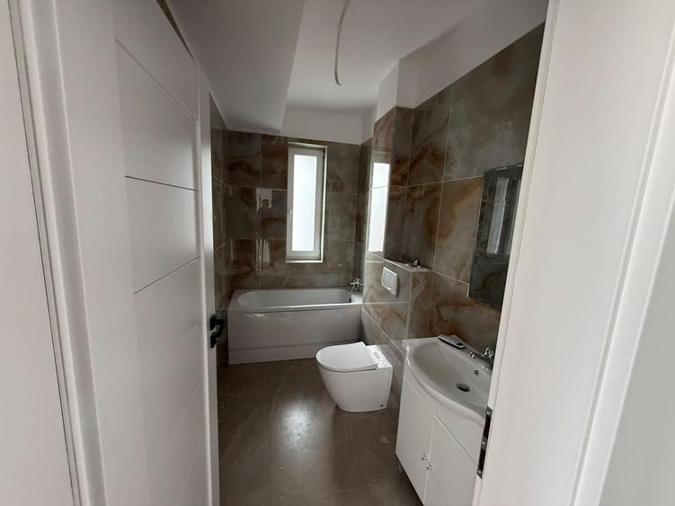 Apartament modern, prima închiriere, complet nou balcon generos
