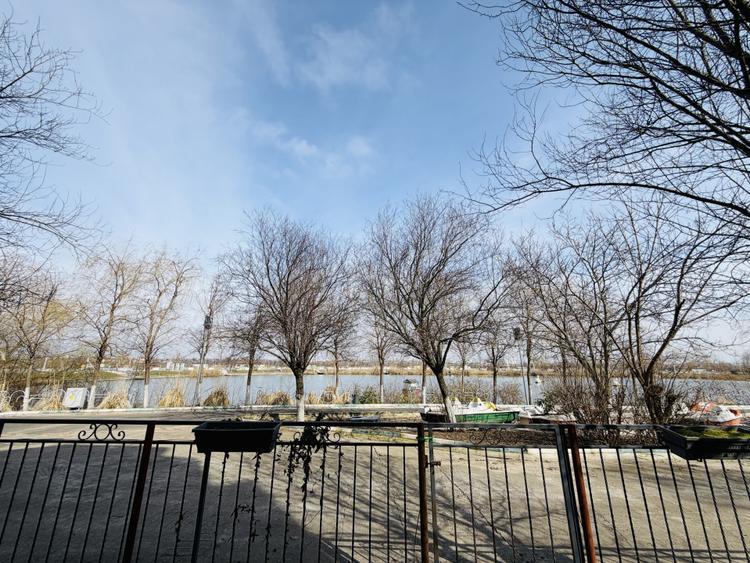 Resedinta excusivista ieșire lac, 582 mp, 550 mp teren, Rosu-Chiajna