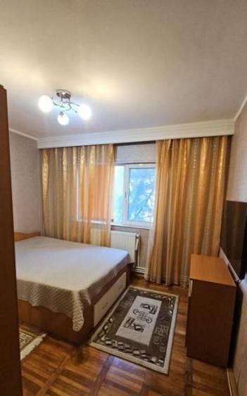 APARTAMENT 3 CAMERE SEMIDECOMANDAT CONFORT 1 ZONA FAR