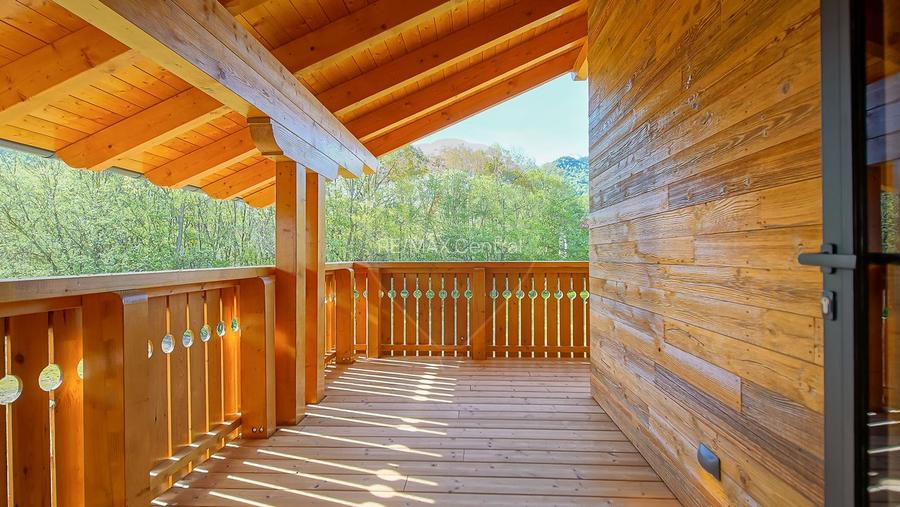 La poalele Bucegilor, ultimul chalet din proiectul Alpinia · Râșnov - 10