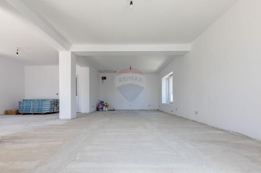 Spatiu comercial 58 mp utili de inchiriat, zona Calea Barladului