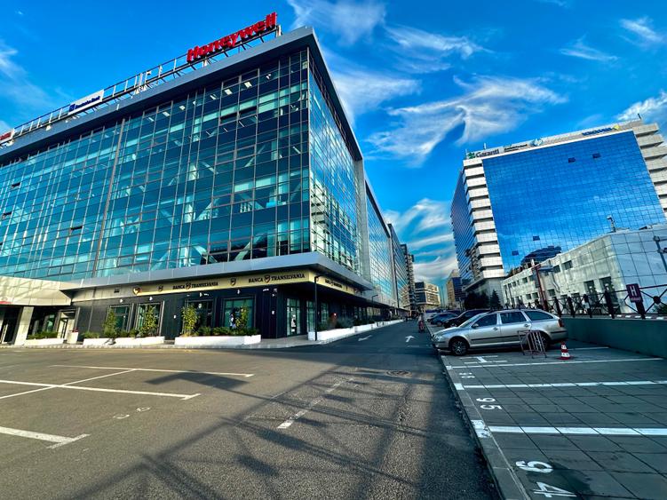 Zonă birouri și rezidențială Pipera, spațiu comercial de închiriat