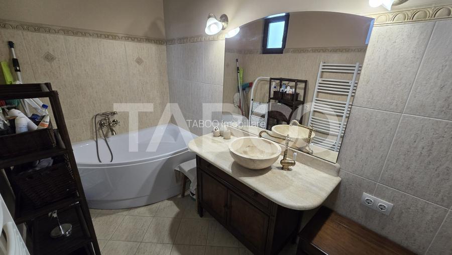 Apartament de vanzare cu 2 camere pretabil regim hotelier Piata Mare - 9