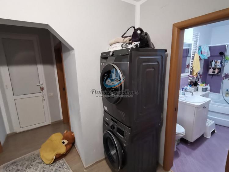 Apartament 3 camere semidecomandat, etaj 2, Darmanesti