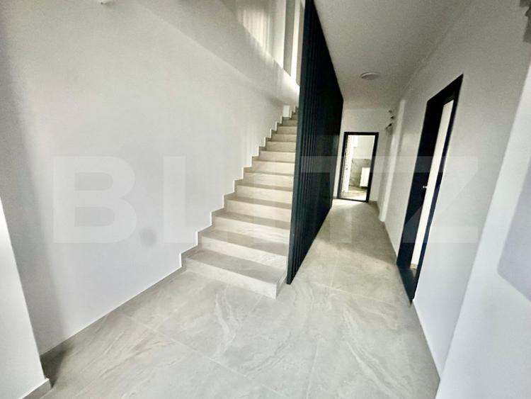 Garsonieră 33 mp, balcon, bloc nou, zona Centrala