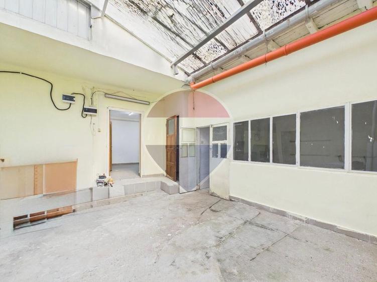 Casa cu 8 camere de vanzare | rezidential si comercial | Nerva Traian