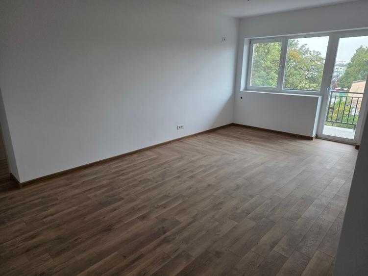 APARTAMENT 3 CAMERE , TRIPAN , INCALZIRE PARDOSEALA, STRADAL SOS GIURGIULUI