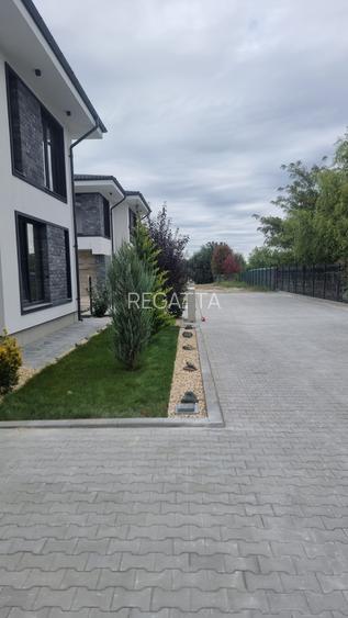 Complex rezidential cu 7 vile langa Laguna Albastra - 18