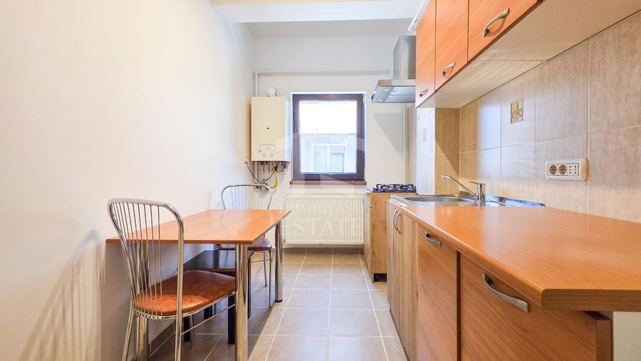 Garsonieră modernă 30 mp, Str. Cooperativei, cu balcon și parcare