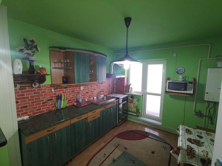 Apartament 3 camere la parter pretabil birou in Bucovina