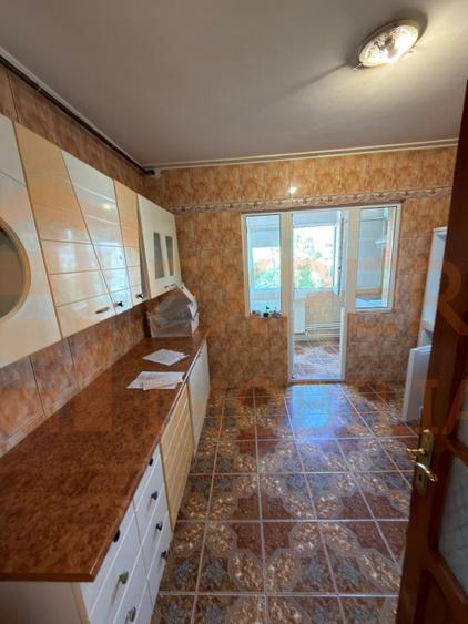 Apartament 3 camere de vanzare | Casa de Cultură | Decomandat