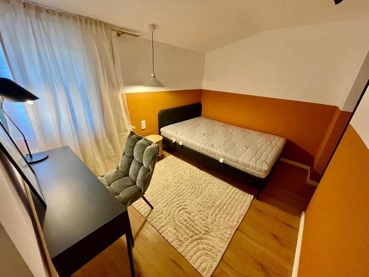 Apartament 3 camere,1 parcare privată,aproape de UMF