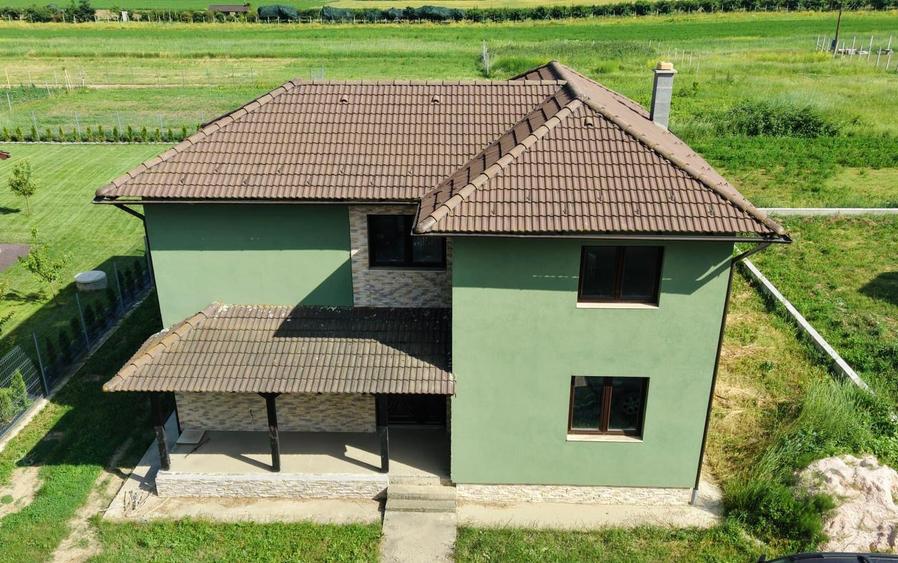 EXCLUSIVITATE|Casă individuală | 206 mp construiți | 800 mp teren