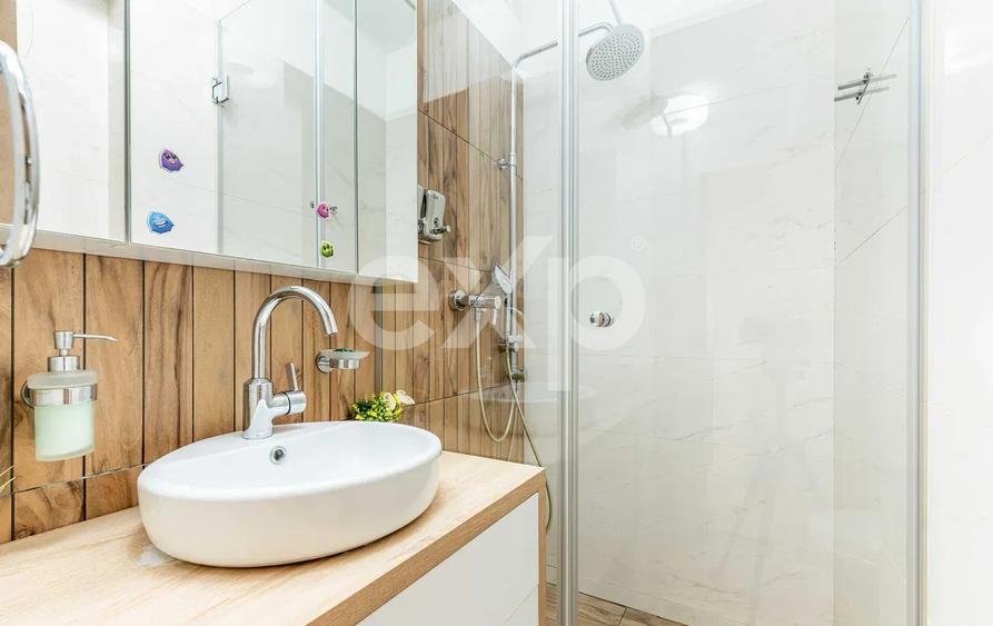 Apartament 5 camere | 128 mp | Garaj si parcare | Plopilor