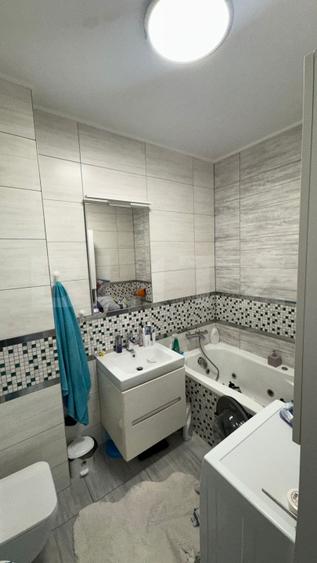 Apartament 3 camere, semidecomandat, parter, cartier Burdujeni