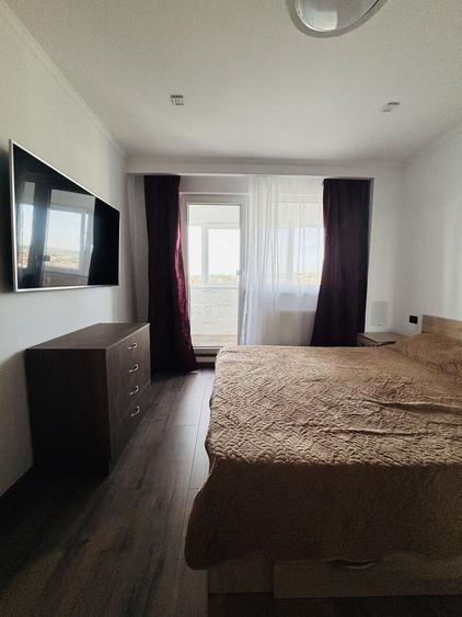 Apartament cu 3 camere, decomandat, Rogerius